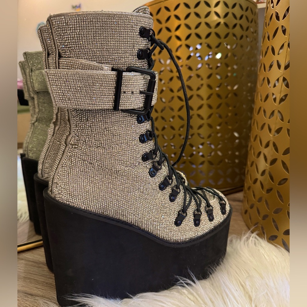 Club Exx - Crystal Traitor Boots - Dollskill - Picture 4 of 5